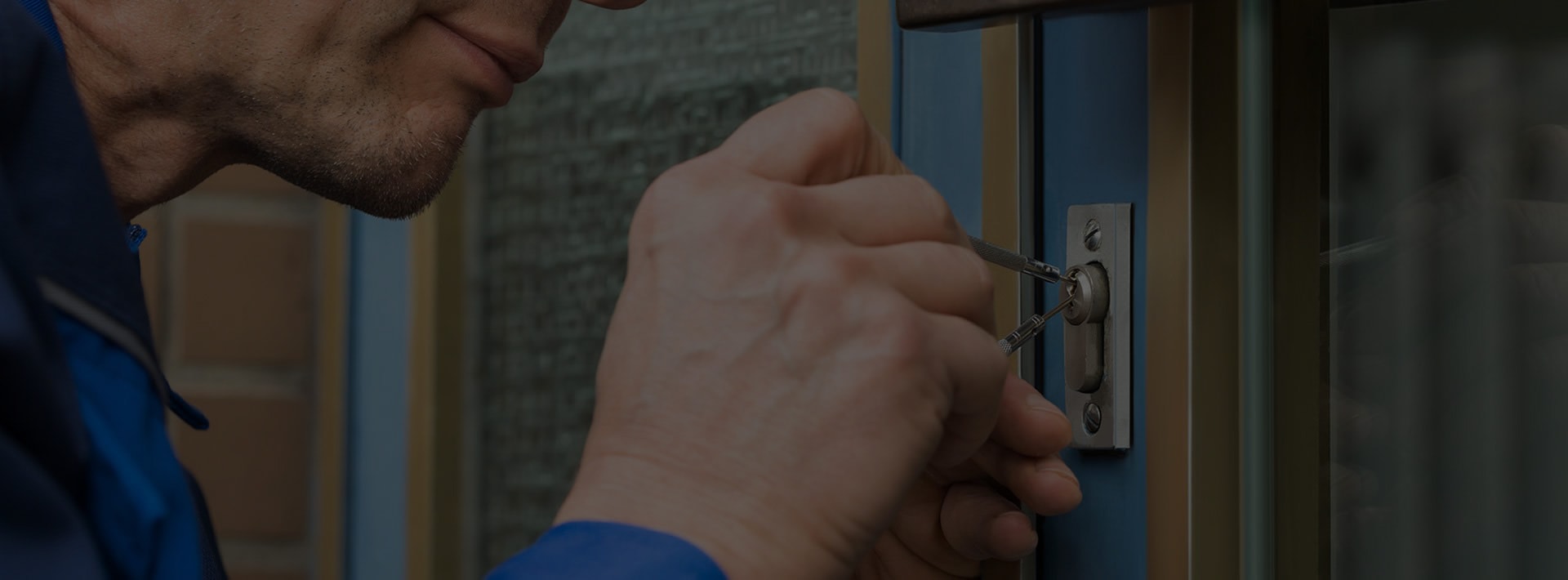 Top Locksmith Concord technician at work