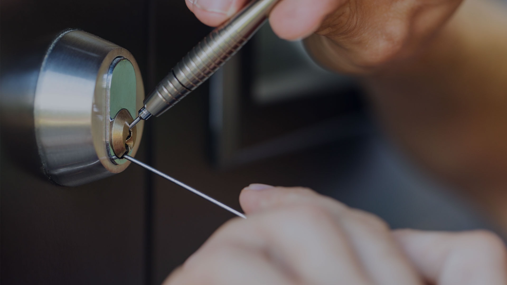 Locksmith service banner