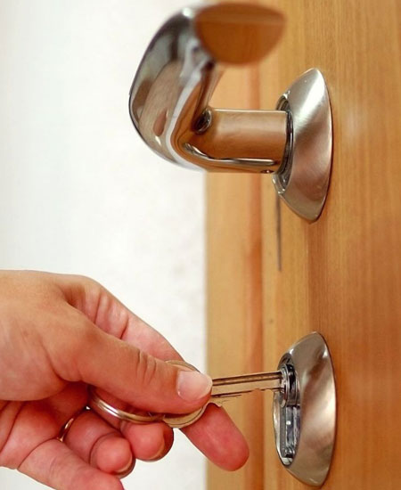 Commercial building lock service